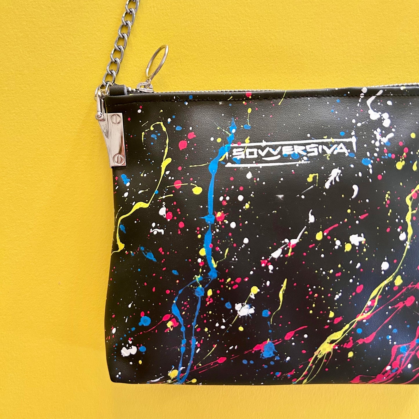 dripping-power-crossbody-bag-details