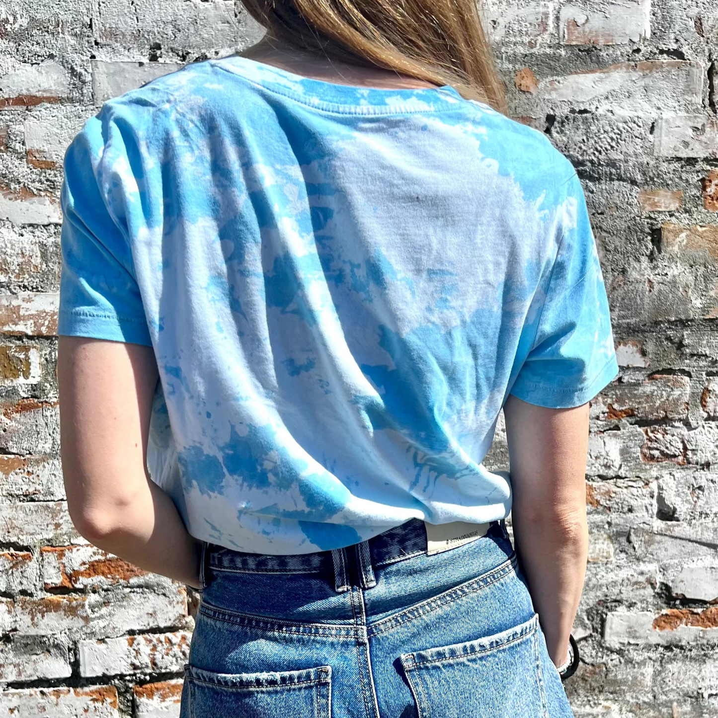 kaleido-t-shirt-blue-dreams-back