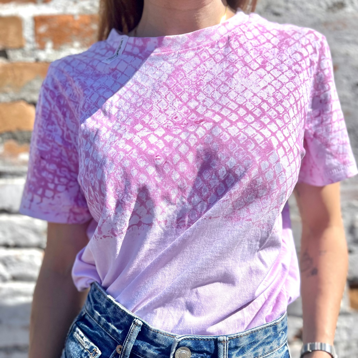 kaleido-t-shirt-pink-mosaic-front